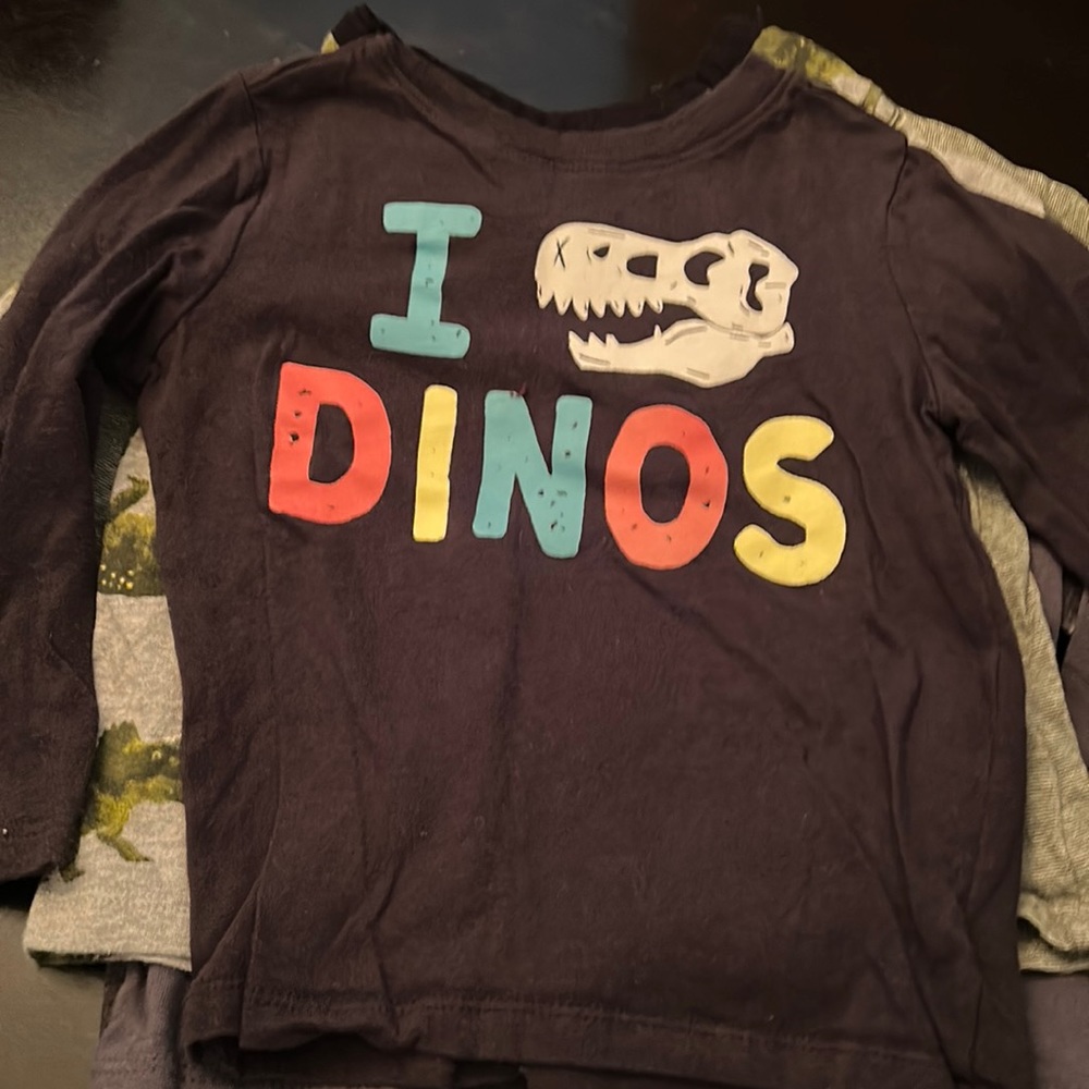 Lot of 7 Old Navy Lon Sleeve Tees 2T